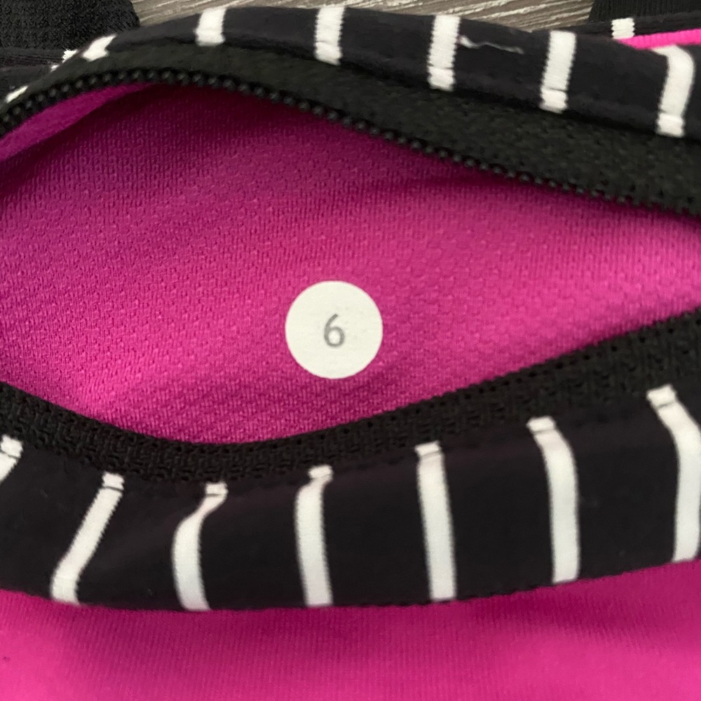 Lululemon Running crops - Picture 3 of 3
